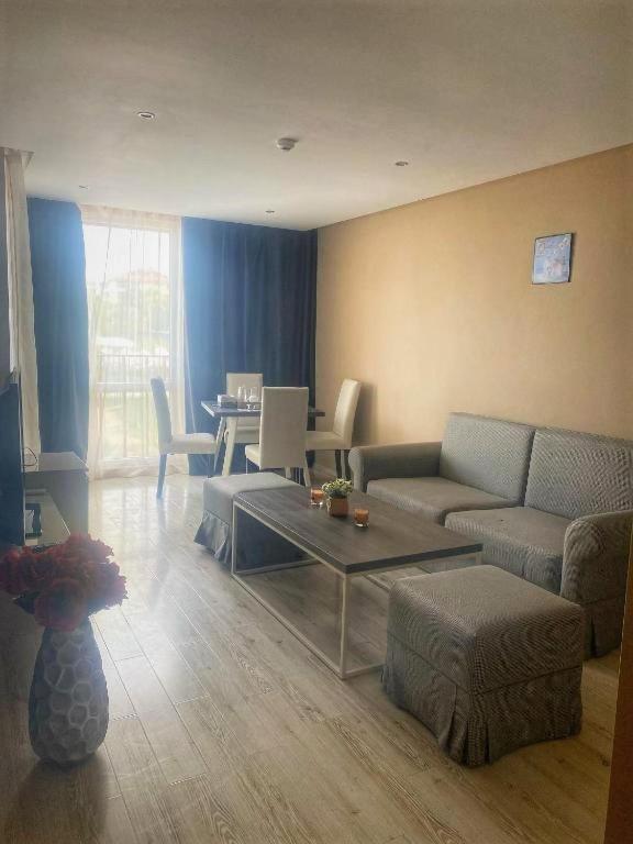 Sea View Apartment In Paradiso Несебър Екстериор снимка